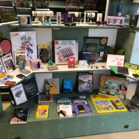 2 VETRINE MOBILI NEGOZIO