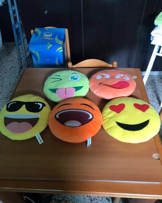 Cuscini emoji diametro 30cm