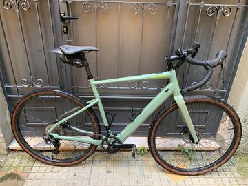 Bicicletta gravel elettrica Cannondale Topstone