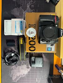 Nikon D7200 con accessori obbiettivo tokina pro