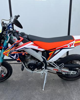 Moto vent dérapage 50