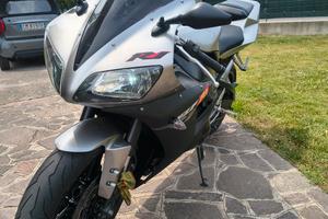 Yamaha yzf r 1 2003