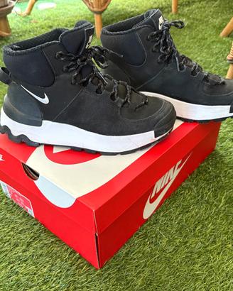 38.5 Nike Classic city boot donna ottime