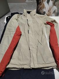 tute e scarpe da neve 