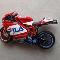 Ducati 999R F03 modellino realistico