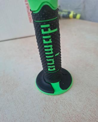 manopole domino