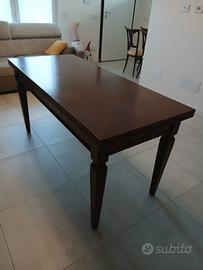 Tavolo soggiorno con sedie