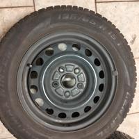 gomme invernali complete di cerchi 
