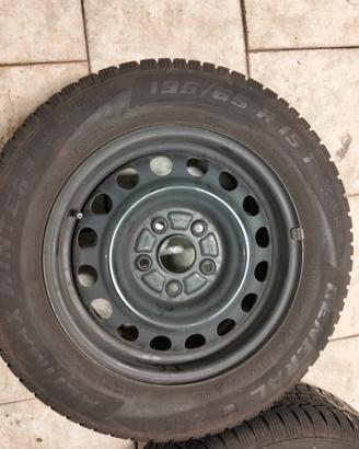 gomme invernali complete di cerchi 
