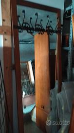 Appendiabiti specchiera