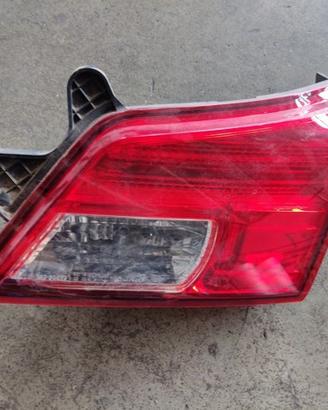 Fanale post dx int SUBARU OUTBACK