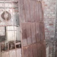 Antico cancello in ferro battuto