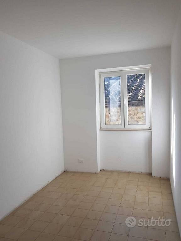 Rustico / Casale di 90 m² con 5 locali a Lucca - Vista 4