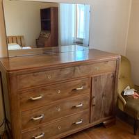 Cassettiera vintage con specchio