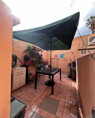 Ombrellone 3x2 metri + base + tavolo