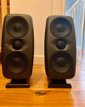 IK Multimedia iLoud MTM Mk1