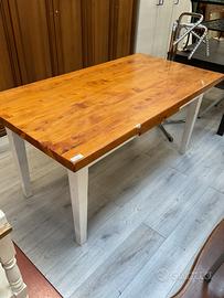 Tavolo in legno bicolore