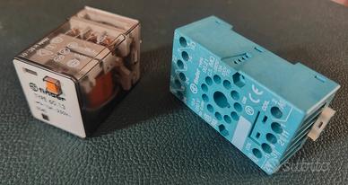 Relè Finder 60.13 con zoccolo 90.21