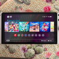 Nintendo Switch OLED Bianca come nuova + accessori