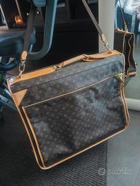 Louis Vuitton porta abiti 