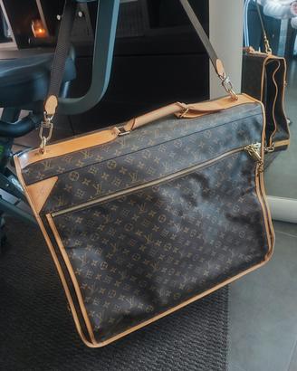 Louis Vuitton porta abiti 