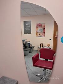  uno specchio negozio parrucchiera 