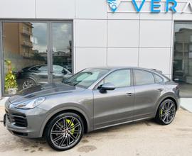 Porsche Cayenne Coupé 3.0 V6 E-Hybrid - anno 2022 