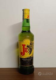 J&B Honey Blended Scotch Whisky