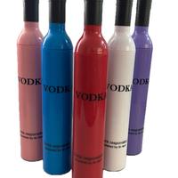 Ombrello a Forma di Bottiglia di Vodka