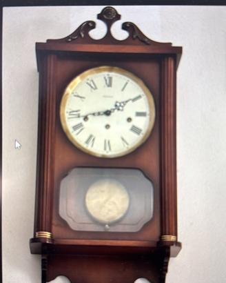 Orologio a penfolo funzionante