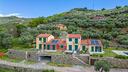 villa-a-schiera-a-imperia