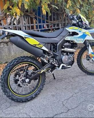 UM DSR 125cc ENDURO MOT. LC APRILIA