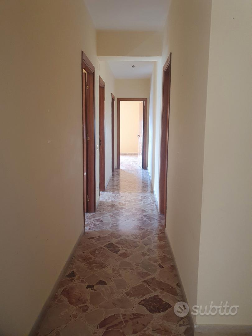 Apartment in Palermo, Quartiere Matteotti, VIII Circoscrizione - Vista 2