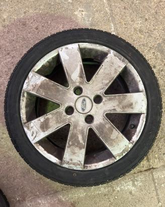 Pneumatici + Cerchi Ford da 16