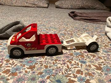 Lego Duplo camion pompieri con rimorchio