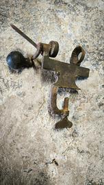 antica pressa per cartucce 