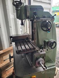 Aciera F4 fresa universale