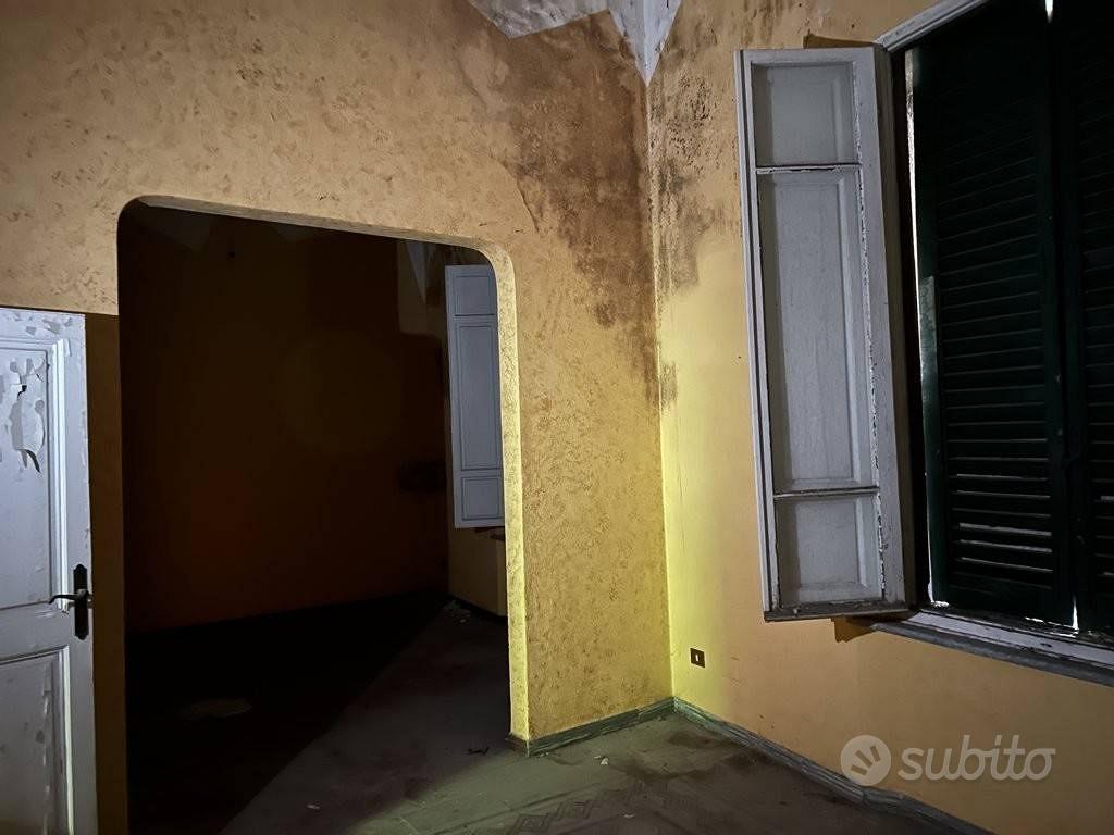 Immobile in asta di 864 m² a Pisa - Altro