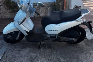 Scarabeo 300 sport