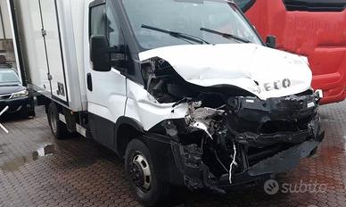 Iveco Daily sinistrato