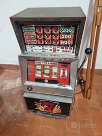 Slot machine Bally 831 anno  1968 