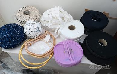 lotto fettuccia, fondi e manici per borse 