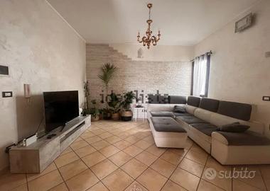 Trilocale arredato centro Bagheria