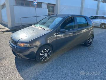Fiat Punto 1.9 JTD 5 porte neopat.