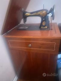 Macchina da cucire singer completa di mobile