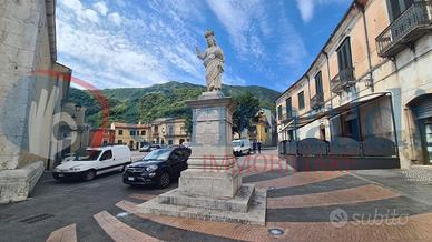 Stabile/Palazzo Montella [Cod. rif 3232944VRG]