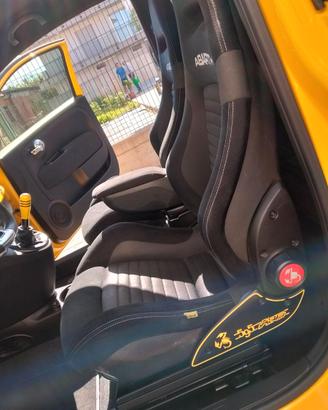 Interno sabet 595