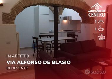 Bilocale arredato n Via De Blasio