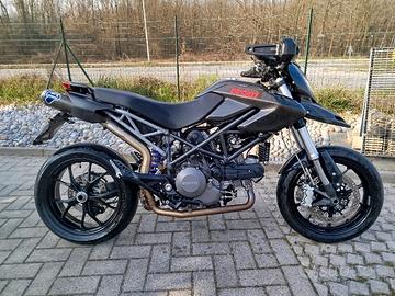 ducati hypermotard 796