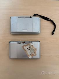 2 nintendo DS grigi